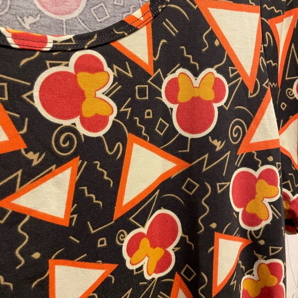 NWT! Lularoe classic T - Picture 2 of 3